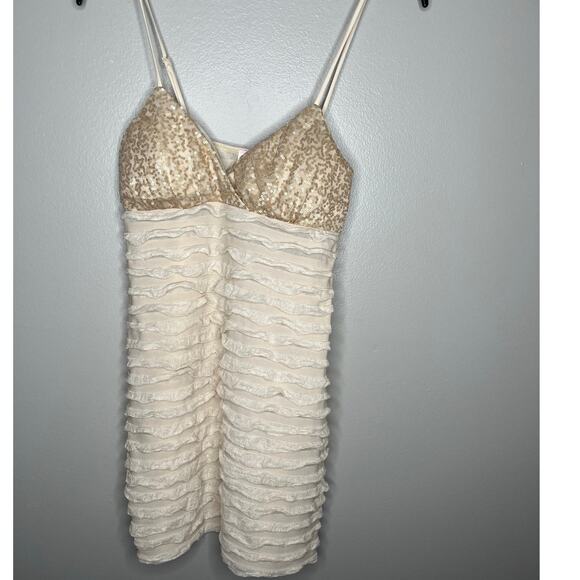 Rue 21 Y2K Ivory Gold Sequin Strappy Bodycon Babydoll Soft Girl Mini Dress M - Picture 1 of 5